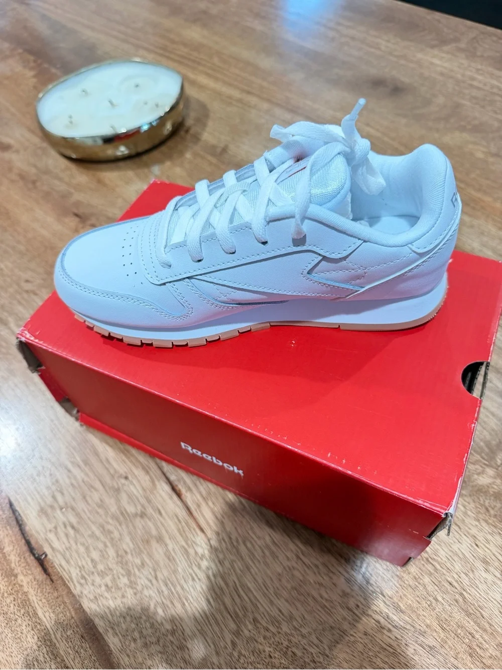 Reebok girls White Leather Classic Sneaker with Gum Sole